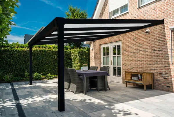 Deponti Giallo Aluminium Veranda — Sleek Strength, Timeless Design