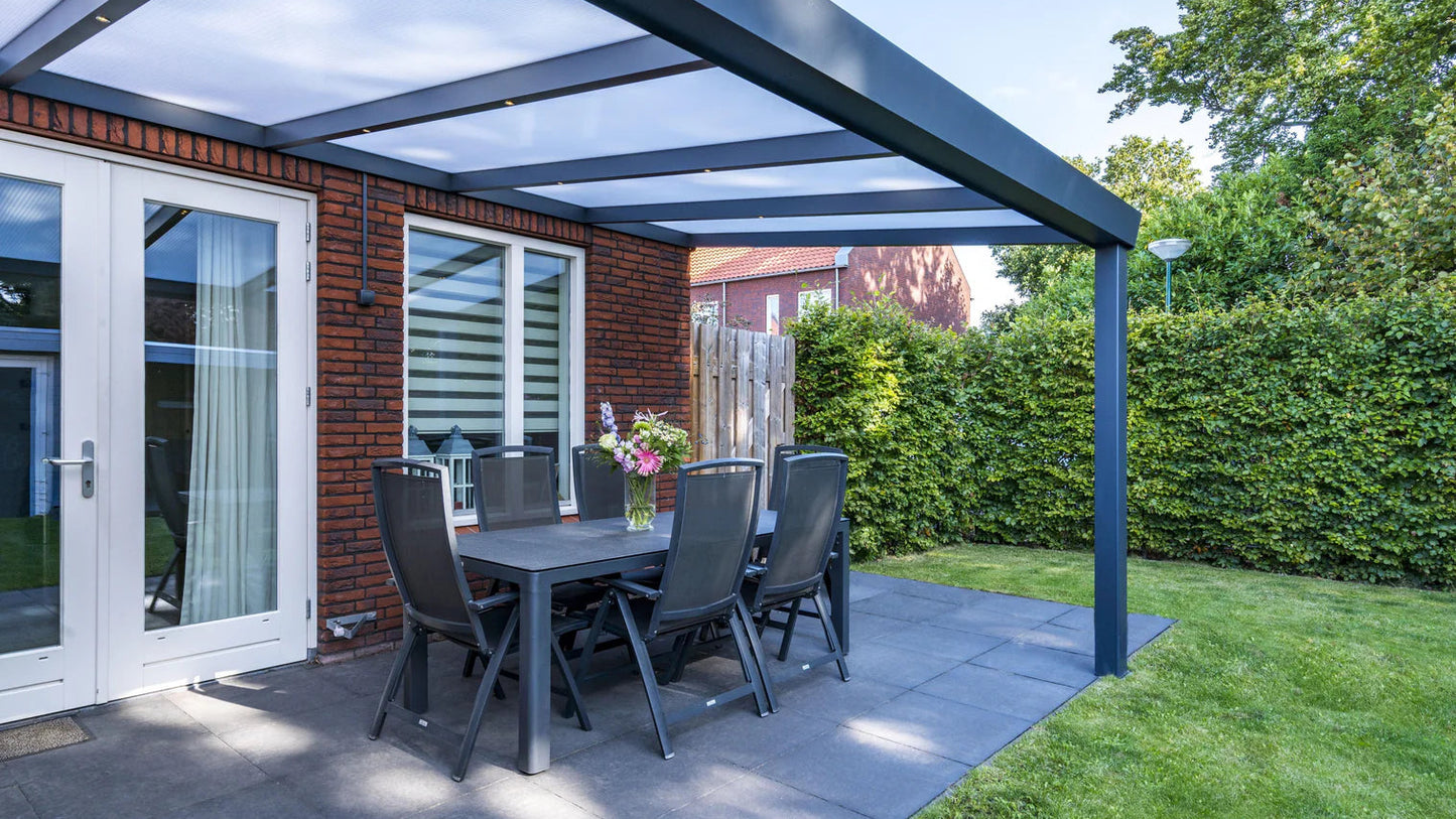 Deponti Giallo Aluminium Veranda — Sleek Strength, Timeless Design