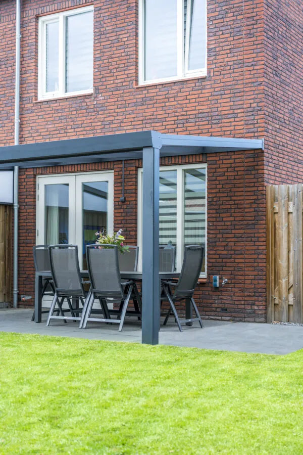 Deponti Giallo Aluminium Veranda — Sleek Strength, Timeless Design