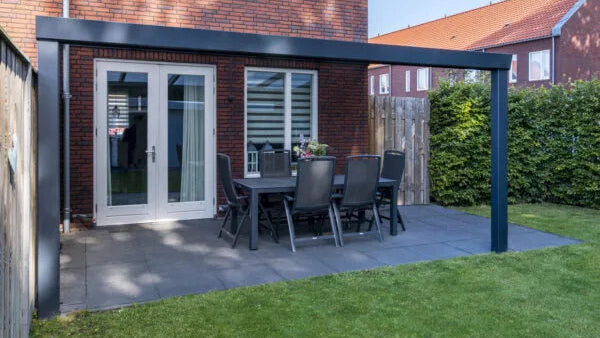 Deponti Giallo Aluminium Veranda — Sleek Strength, Timeless Design