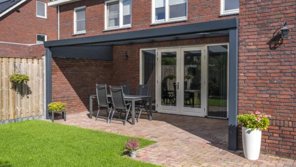 Deponti Giallo Aluminium Veranda — Sleek Strength, Timeless Design