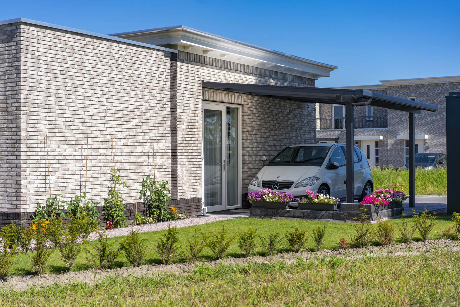 Deponti Nebbiolo Veranda – Elegant Aluminium Shelter for Every Season