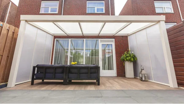 Deponti Giallo Aluminium Veranda — Sleek Strength, Timeless Design