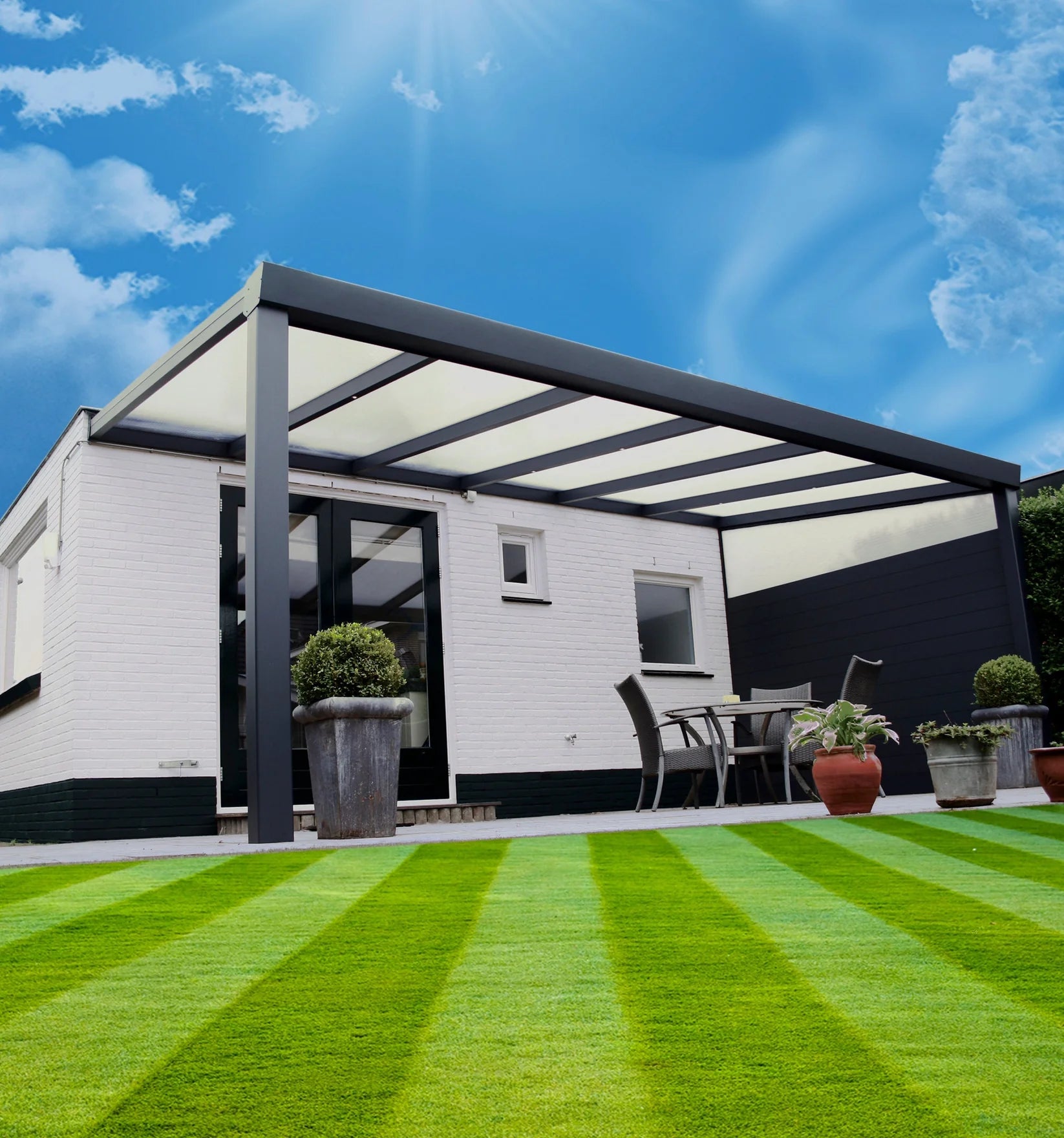 Deponti Giallo Aluminium Veranda — Sleek Strength, Timeless Design