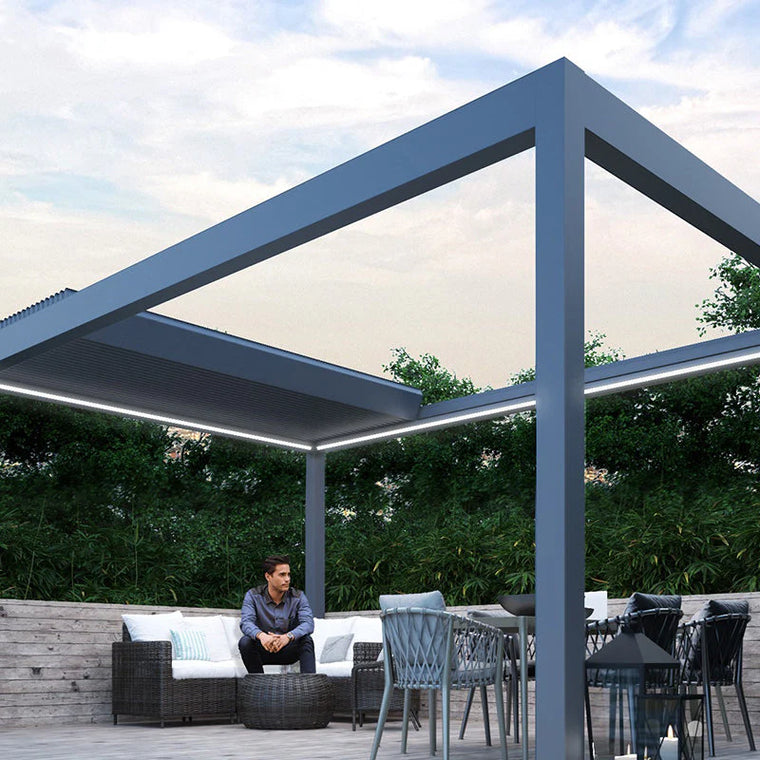 Motorised retractable panels