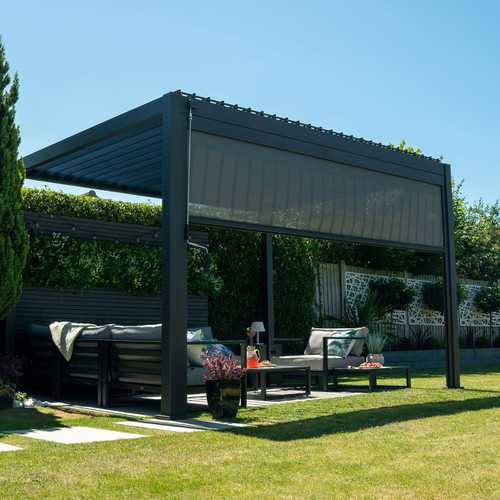 Nova Titan Pergola Pull-Down Privacy Screen