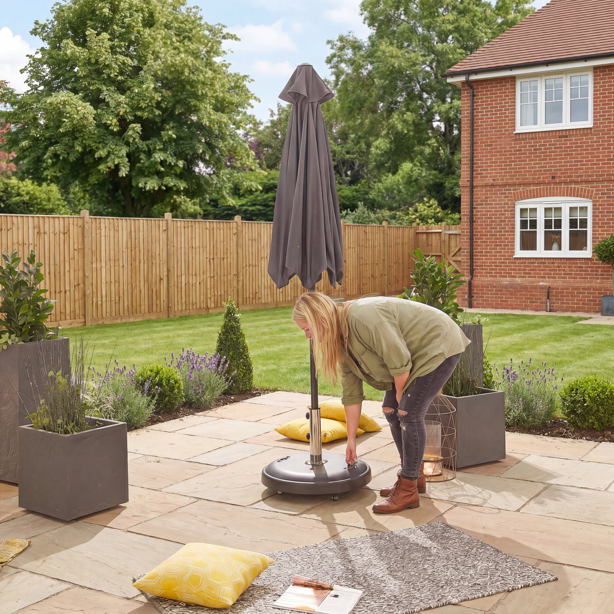 Nova Parasol Base, 50kg, Concrete with Wheels, N16645