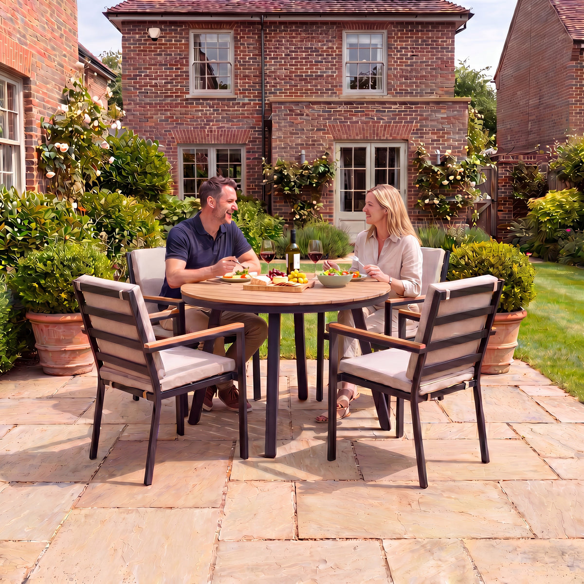 Nova Heidi 4 Seat Dining Set with 1.1m Round Table, N25013