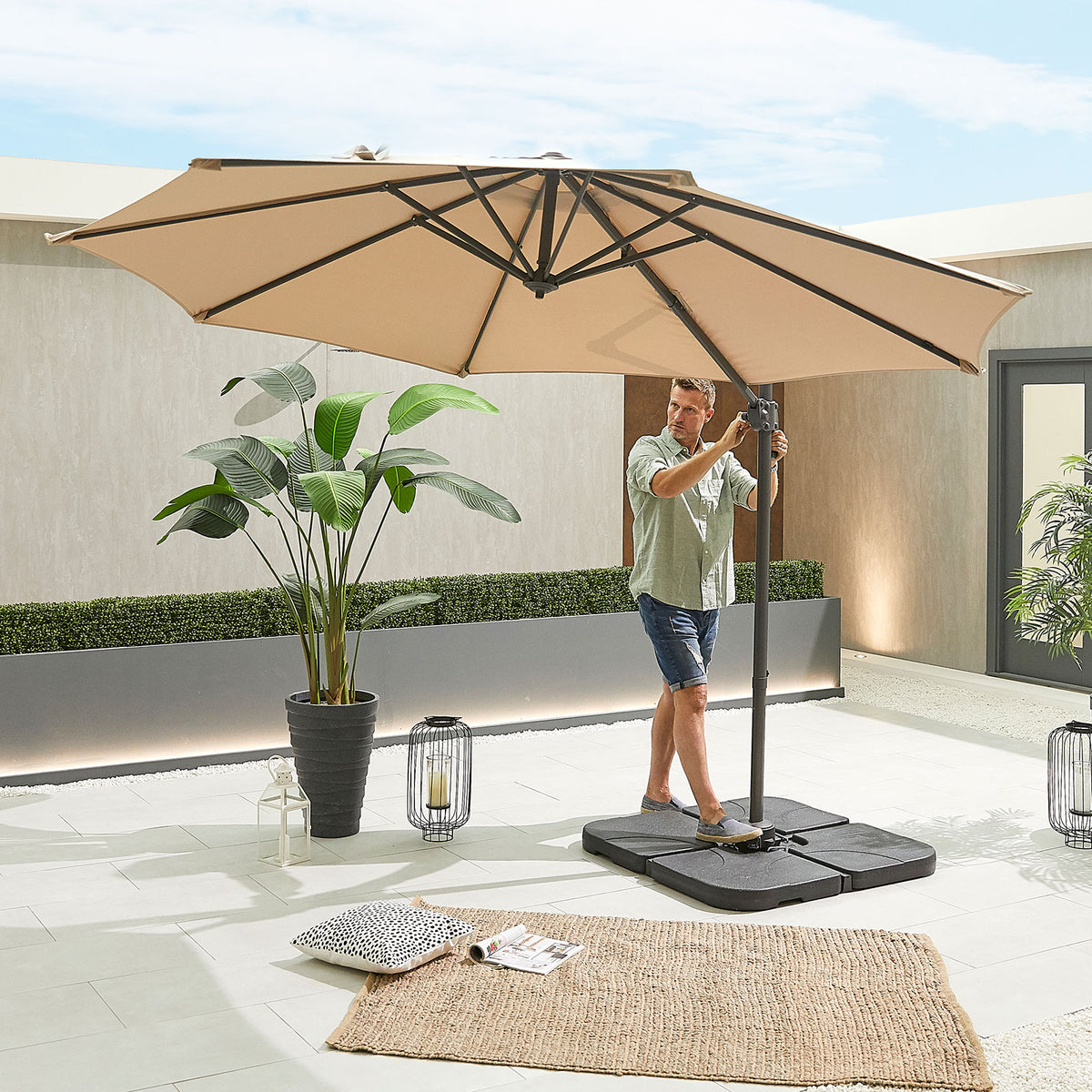 Nova Solis Cantilever Parasol, 3m Round, Beige, N17659