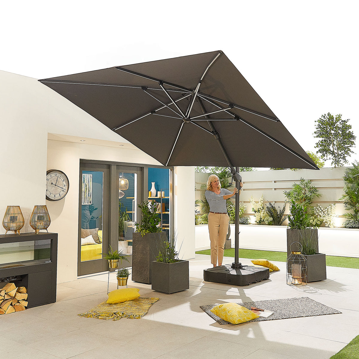 Nova Cantilever Parasol Base, Sand & Water Fillable, 100 Litre, N16701