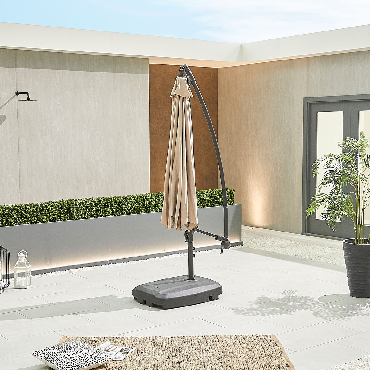 Nova Lyra Cantilever Parasol, 3m Round, Beige, N12079