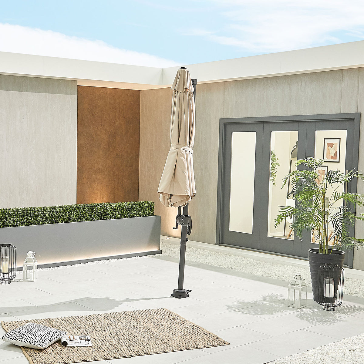Nova Solis Cantilever Parasol, 3m Round, Beige, N17659