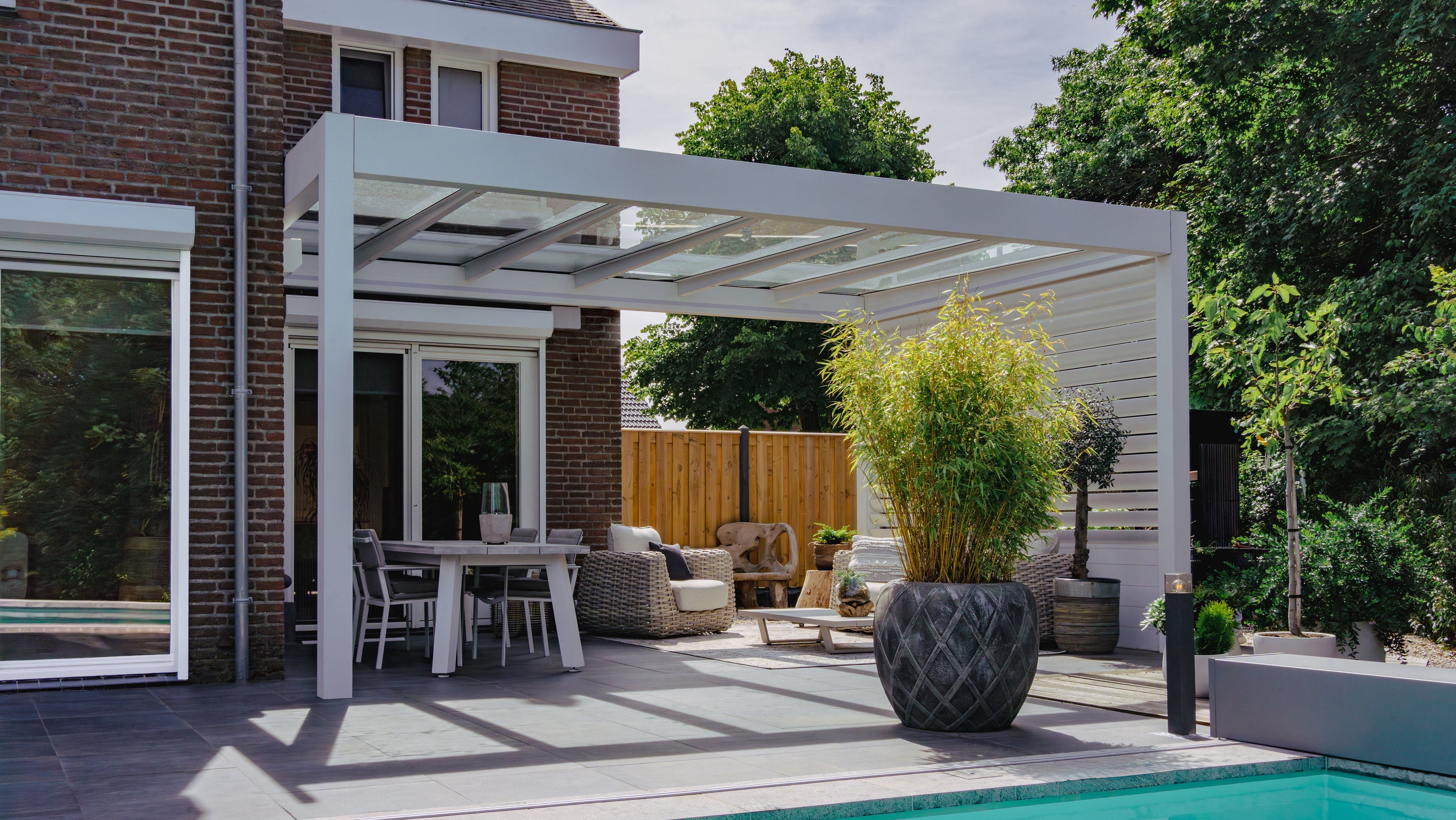 Deponti Pinela Glass Pergola – Luxurious Outdoor Living in Pure Glass