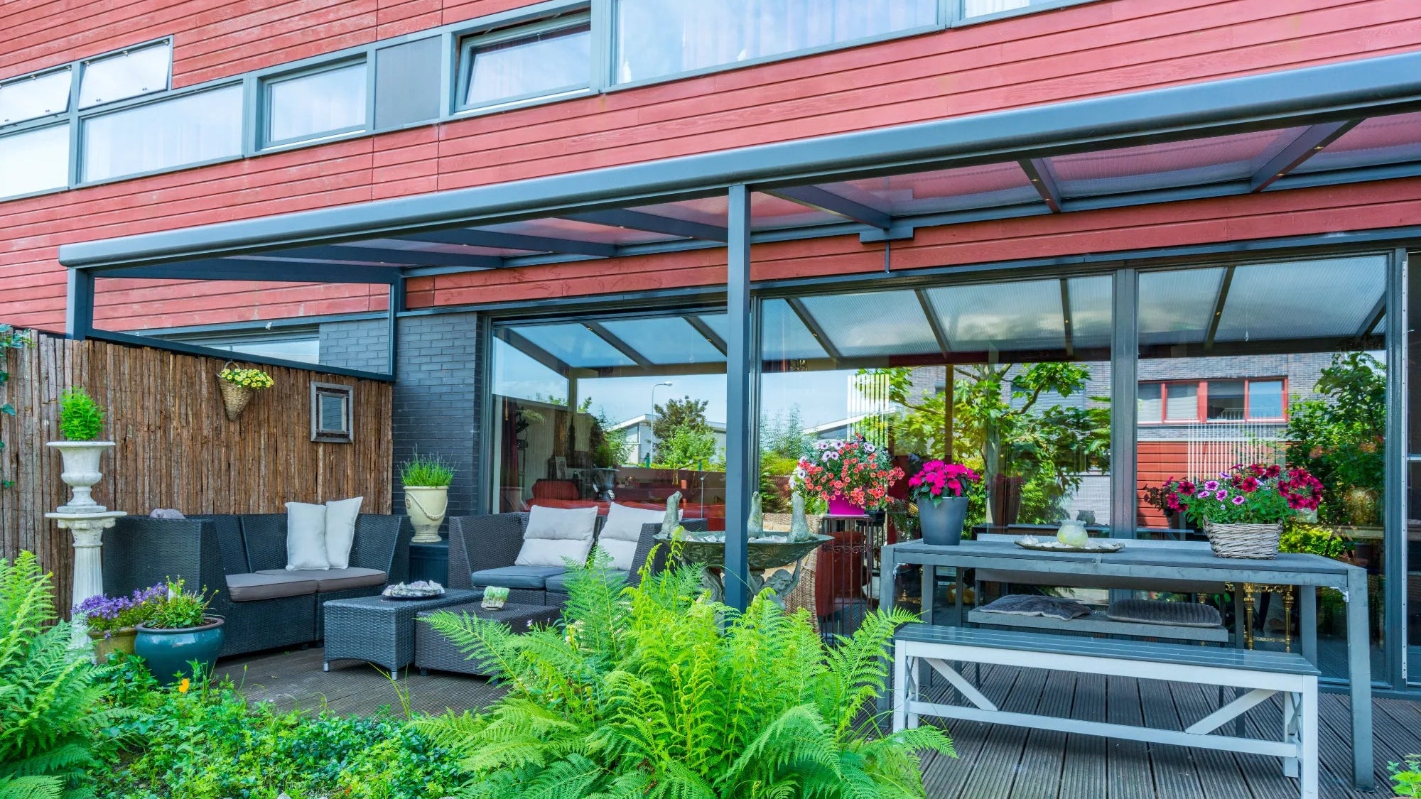 Deponti Nebbiolo Veranda – Elegant Aluminium Shelter for Every Season