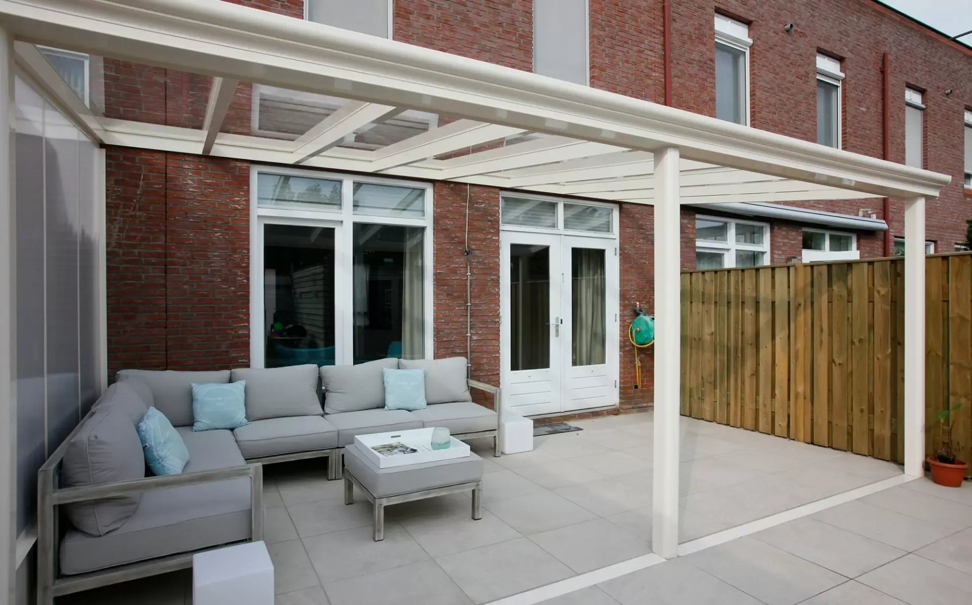 Deponti Pigato Plus – Wide-Span Glass Roof Veranda