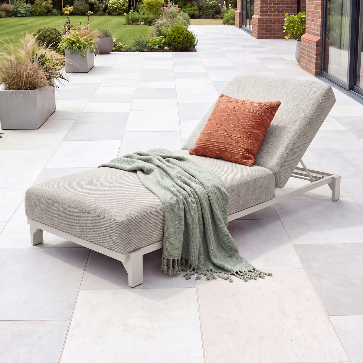 Nova Aire Sun Lounger, Pebble, N27240