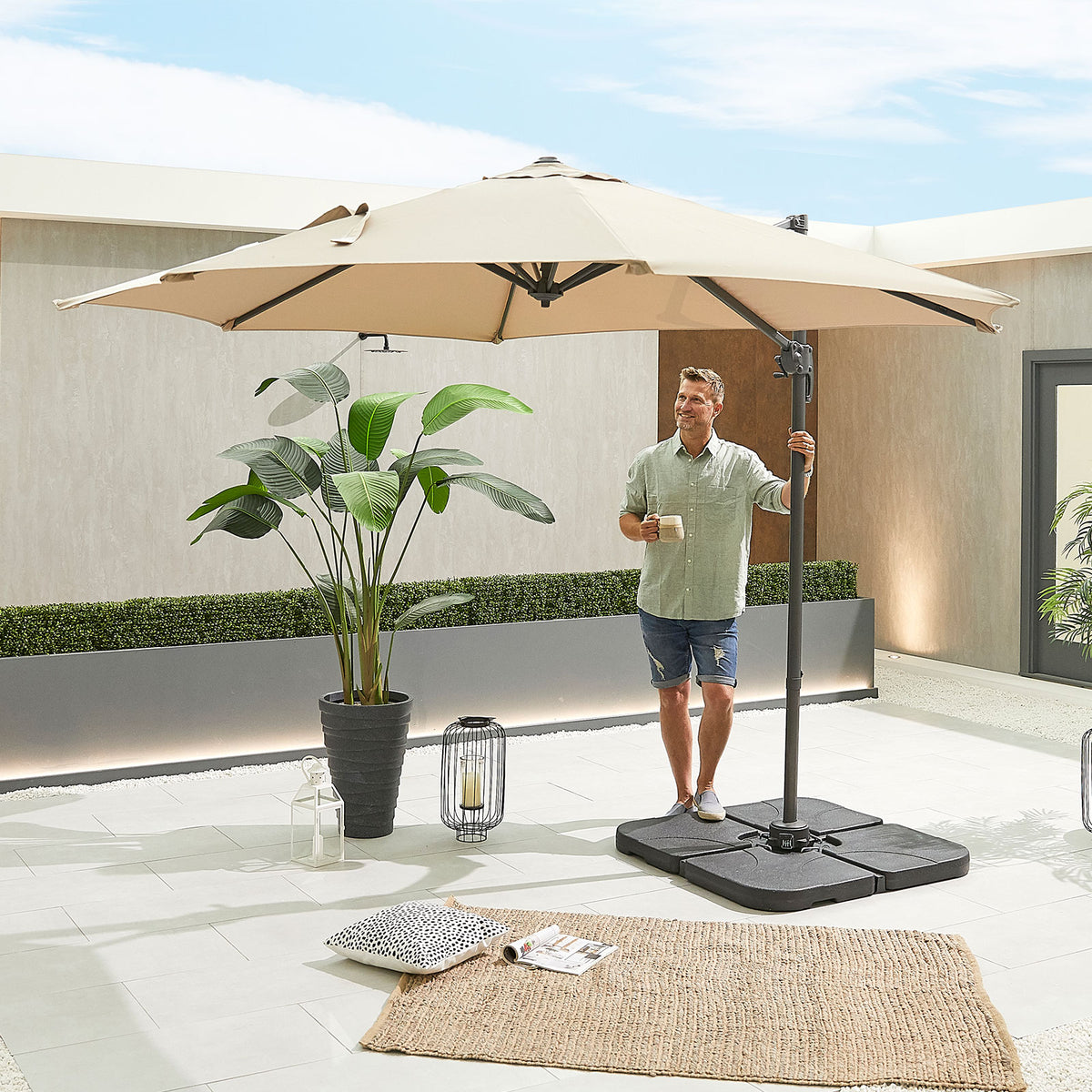 Nova Solis Cantilever Parasol, 3m Round, Beige, N17659