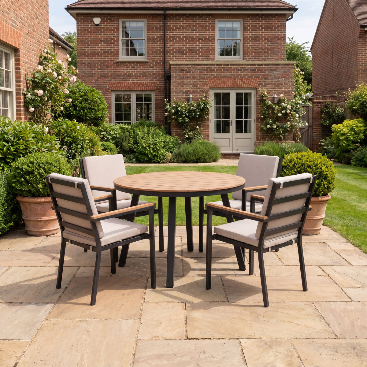 Nova Heidi 4 Seat Dining Set with 1.1m Round Table, N25013