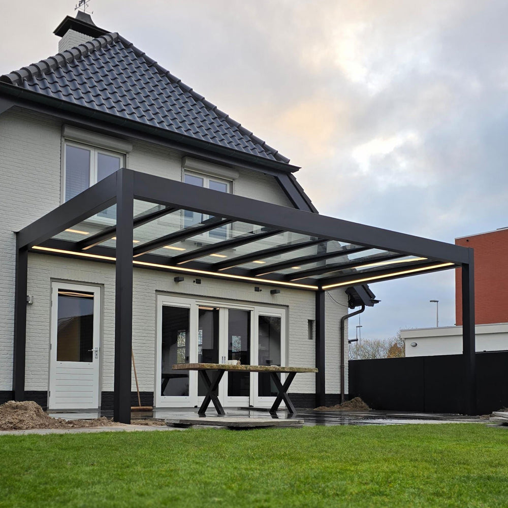 Deponti Pinela Glass Pergola – Luxurious Outdoor Living in Pure Glass