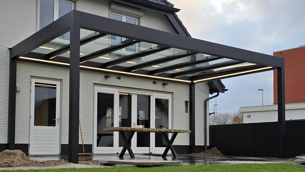 Deponti Pinela Glass Pergola – Luxurious Outdoor Living in Pure Glass