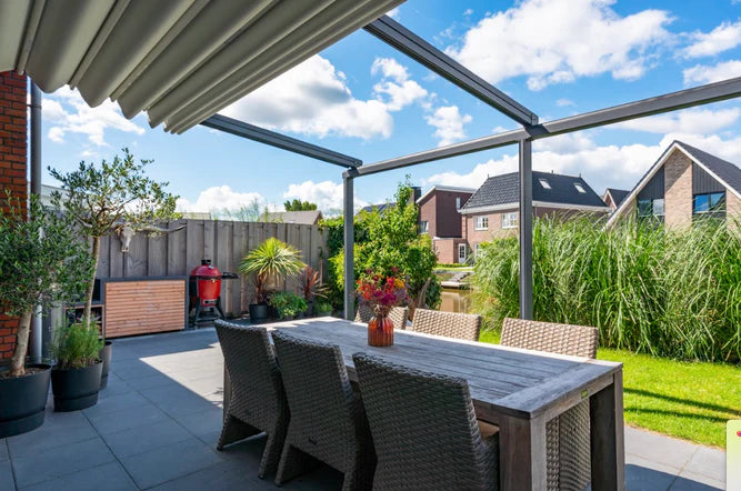 Deponti Verdeca Aluminium Pergola with Motorised Retractable Roof